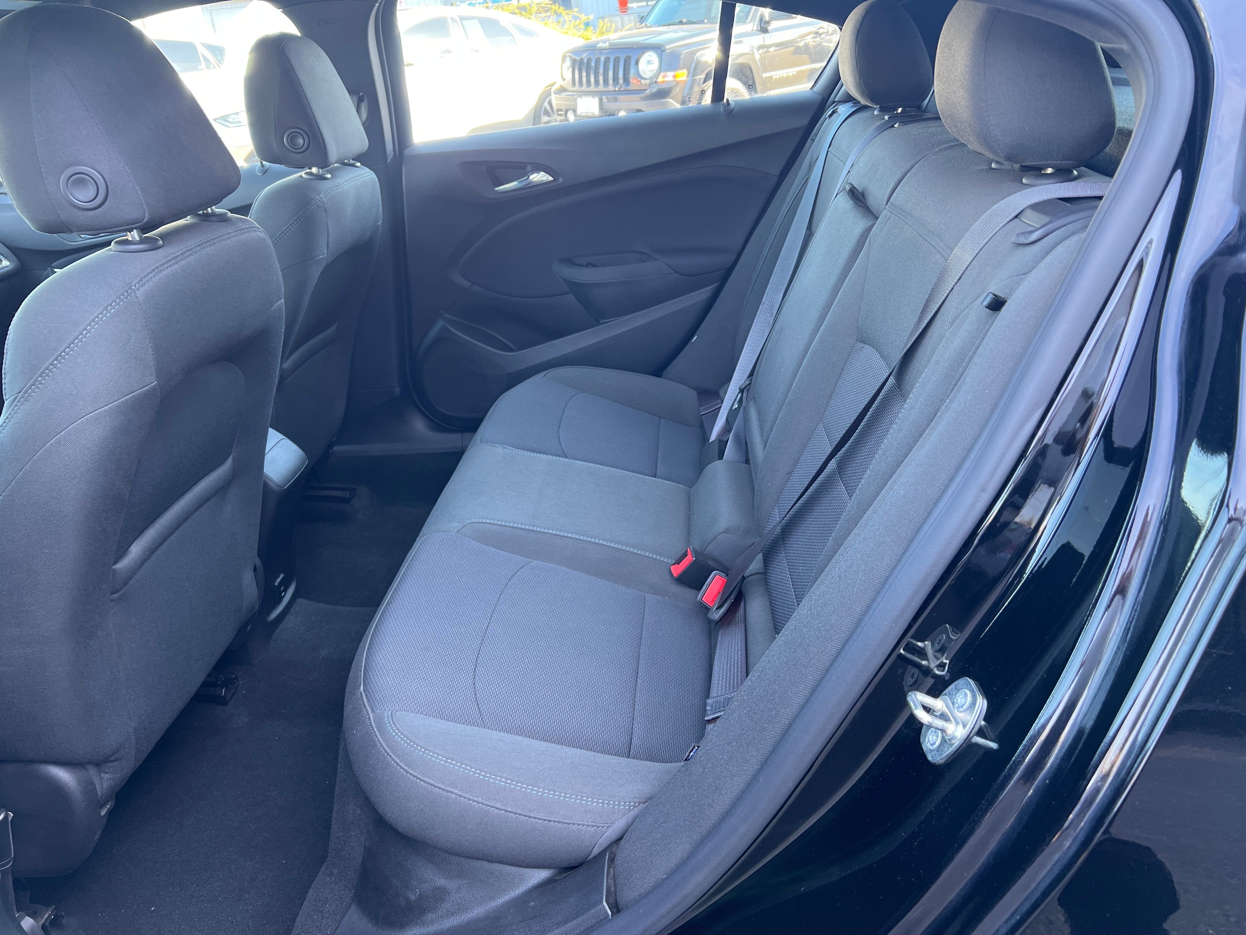 Vehicle image 14 of 25