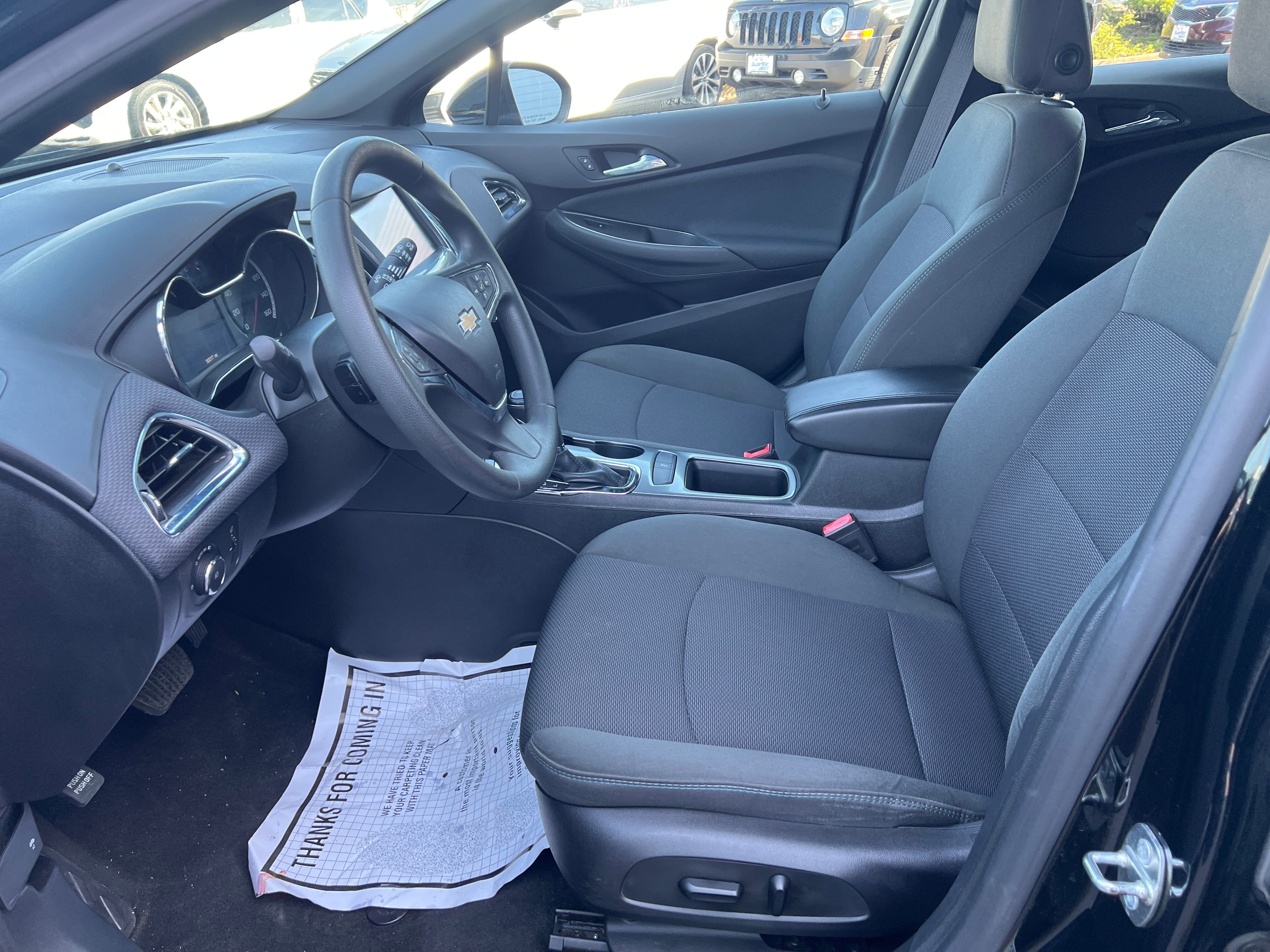 Vehicle image 17 of 25