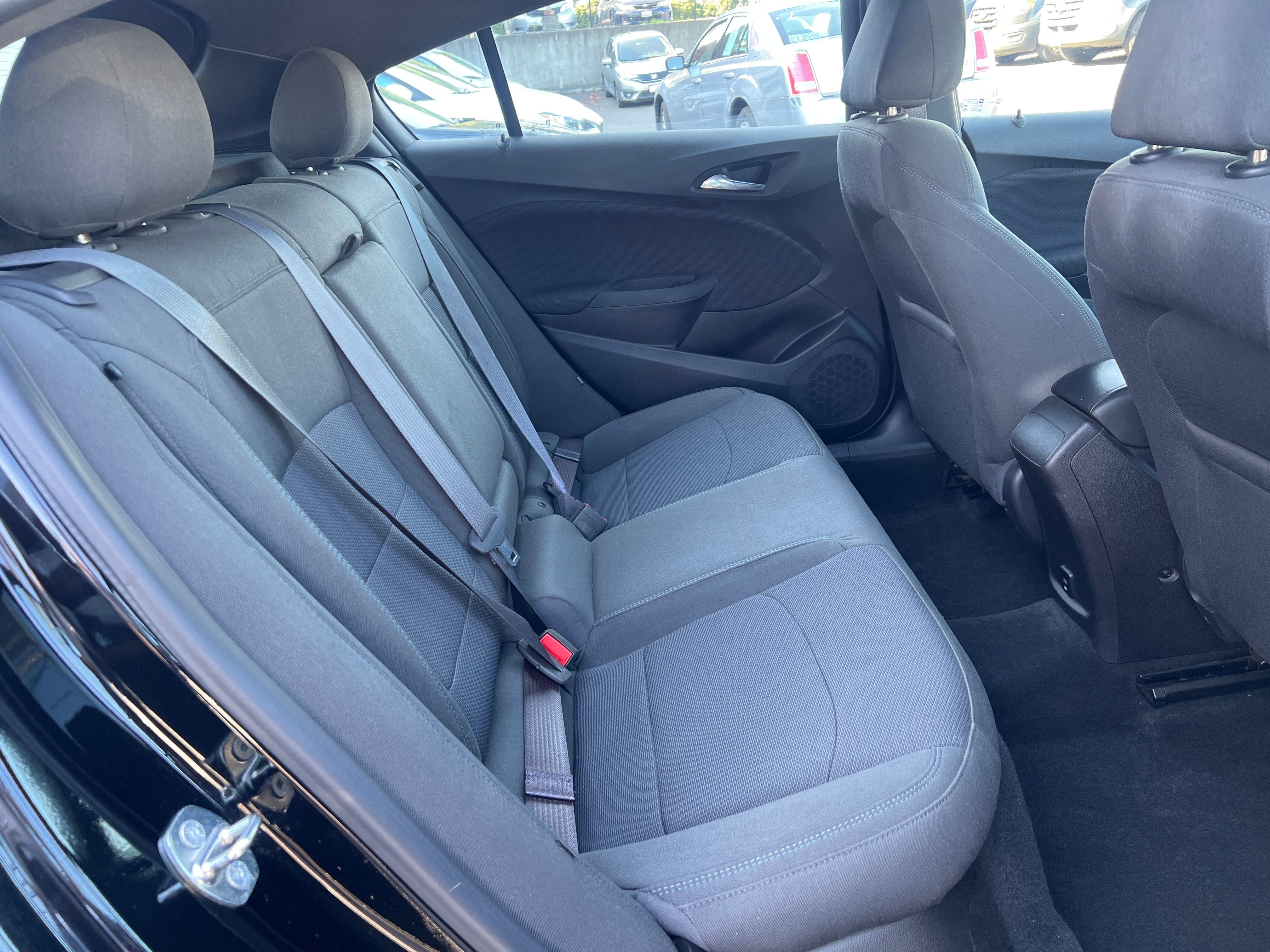 Vehicle image 12 of 25