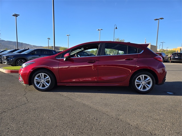 2017 Chevrolet Cruze LT Image 8 of 23