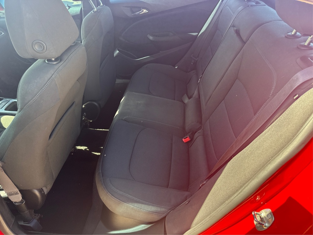 2017 Chevrolet Cruze LT Image 14 of 30