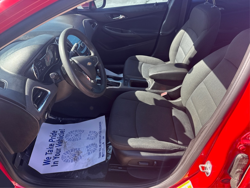 2017 Chevrolet Cruze LT Image 26 of 30