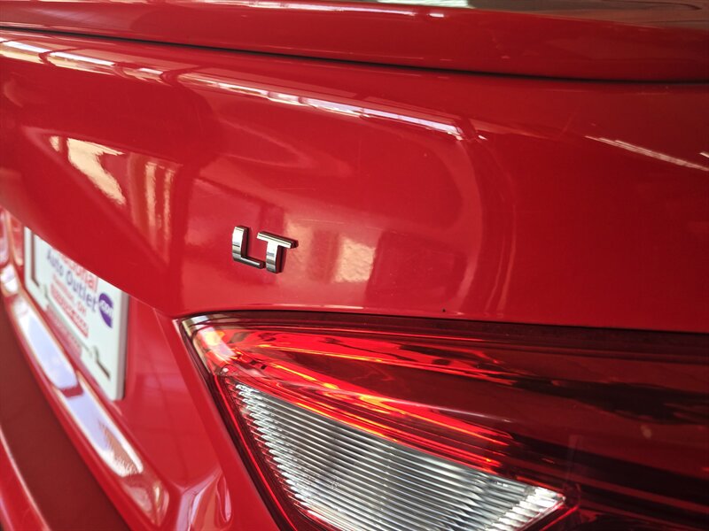 2017 Chevrolet Cruze LT Image 6 of 23