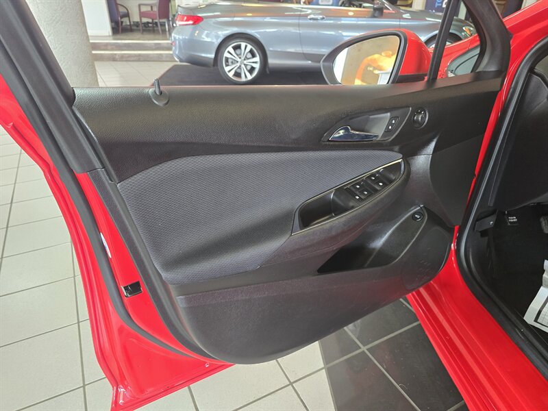 2017 Chevrolet Cruze LT Image 17 of 23