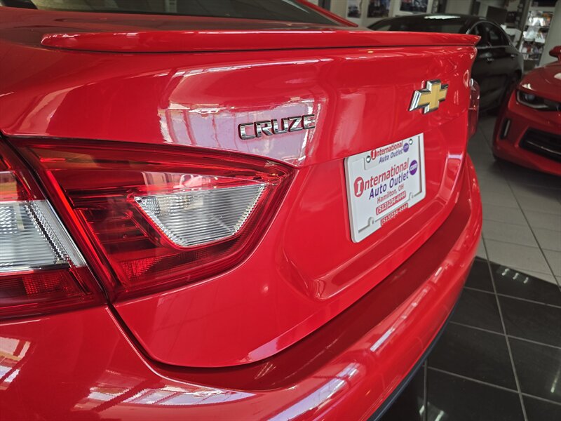 2017 Chevrolet Cruze LT Image 21 of 23