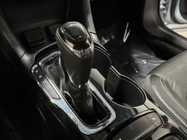 Vehicle image 27 of 36