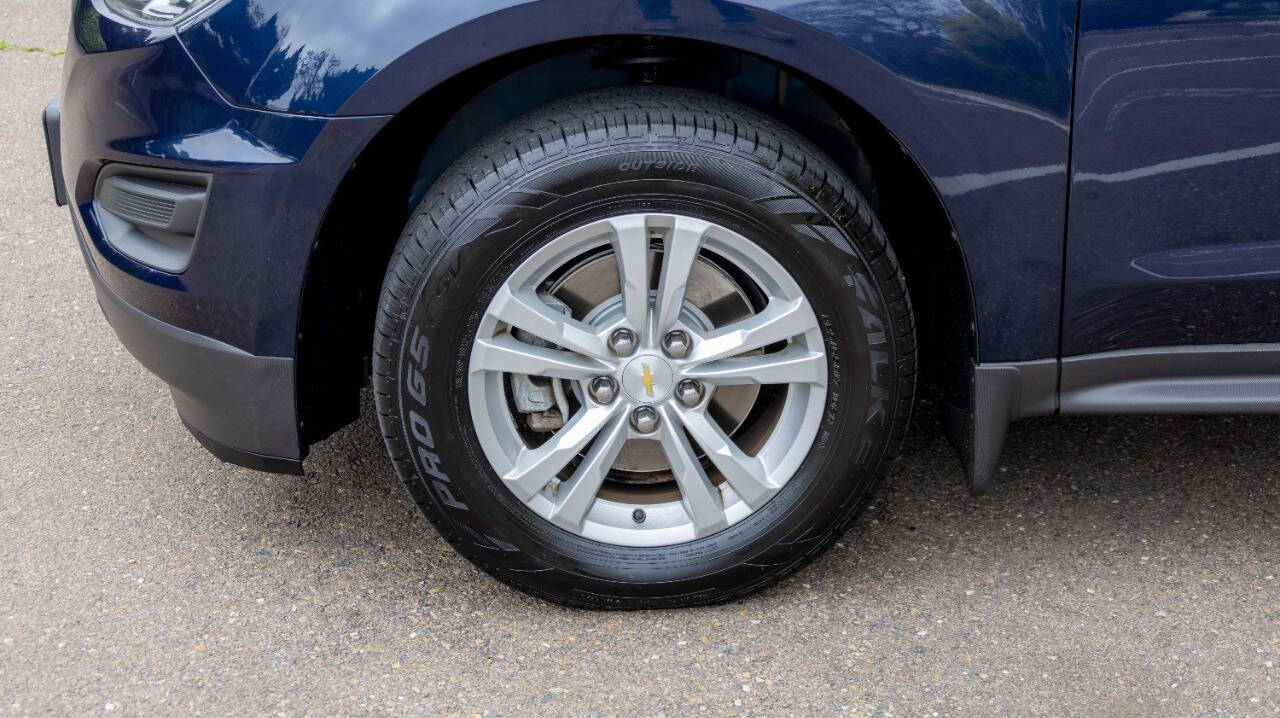 Vehicle image 11 of 21