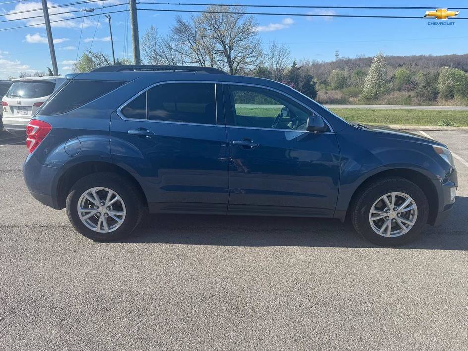 2017 Chevrolet Equinox LT Image 3 of 21