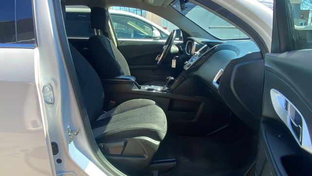 Vehicle image 29 of 32