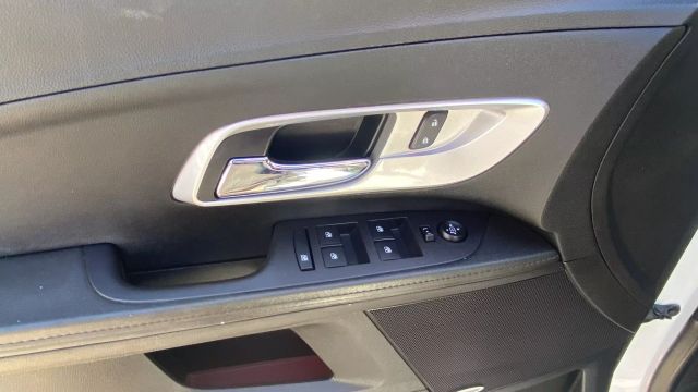 Vehicle image 21 of 32