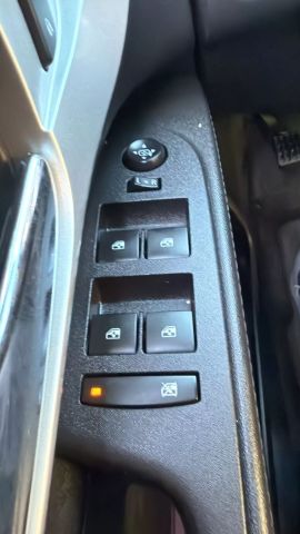 Vehicle image 23 of 34