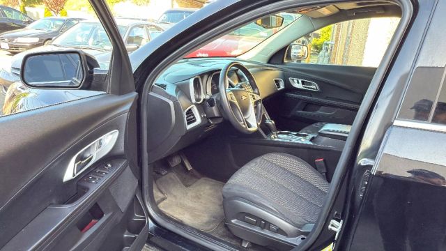 Vehicle image 24 of 34