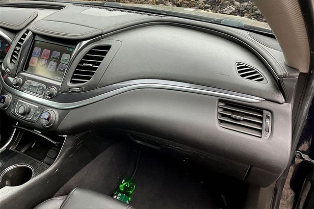 2017 Chevrolet Impala LT Image 12 of 31