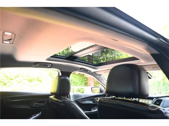 Vehicle image 15 of 34