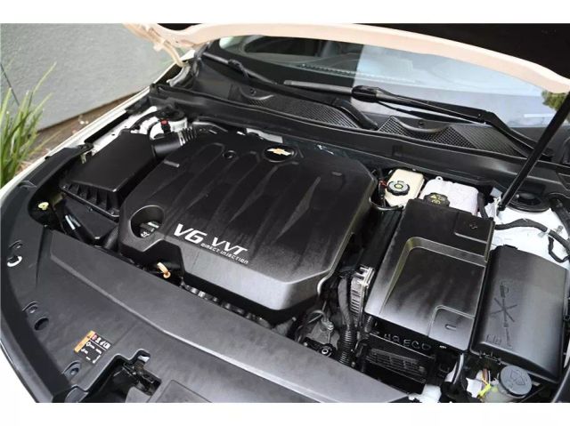 Vehicle image 10 of 34