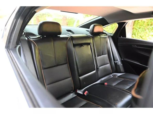 Vehicle image 13 of 34