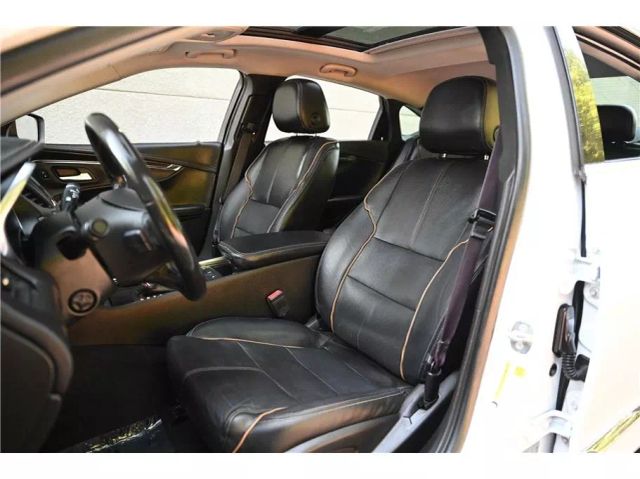 Vehicle image 22 of 34