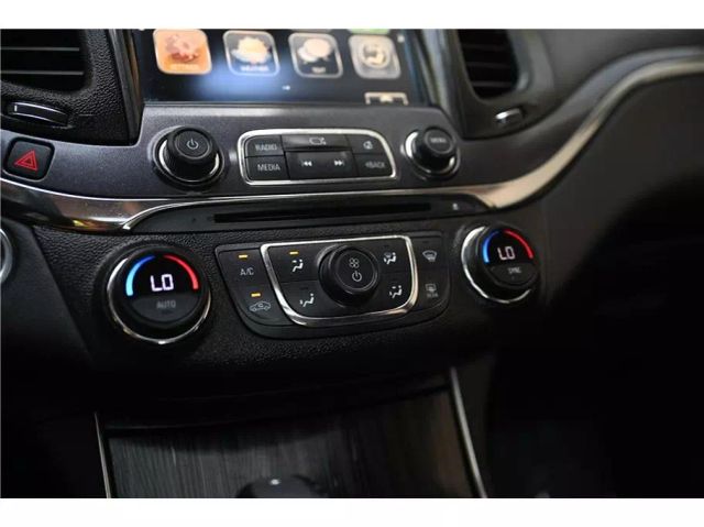 Vehicle image 29 of 34