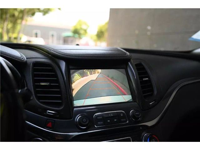 Vehicle image 32 of 34