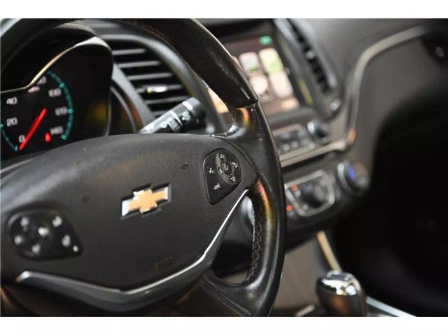 Vehicle image 26 of 34