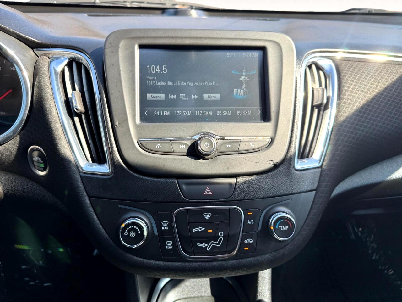 Vehicle image 21 of 27