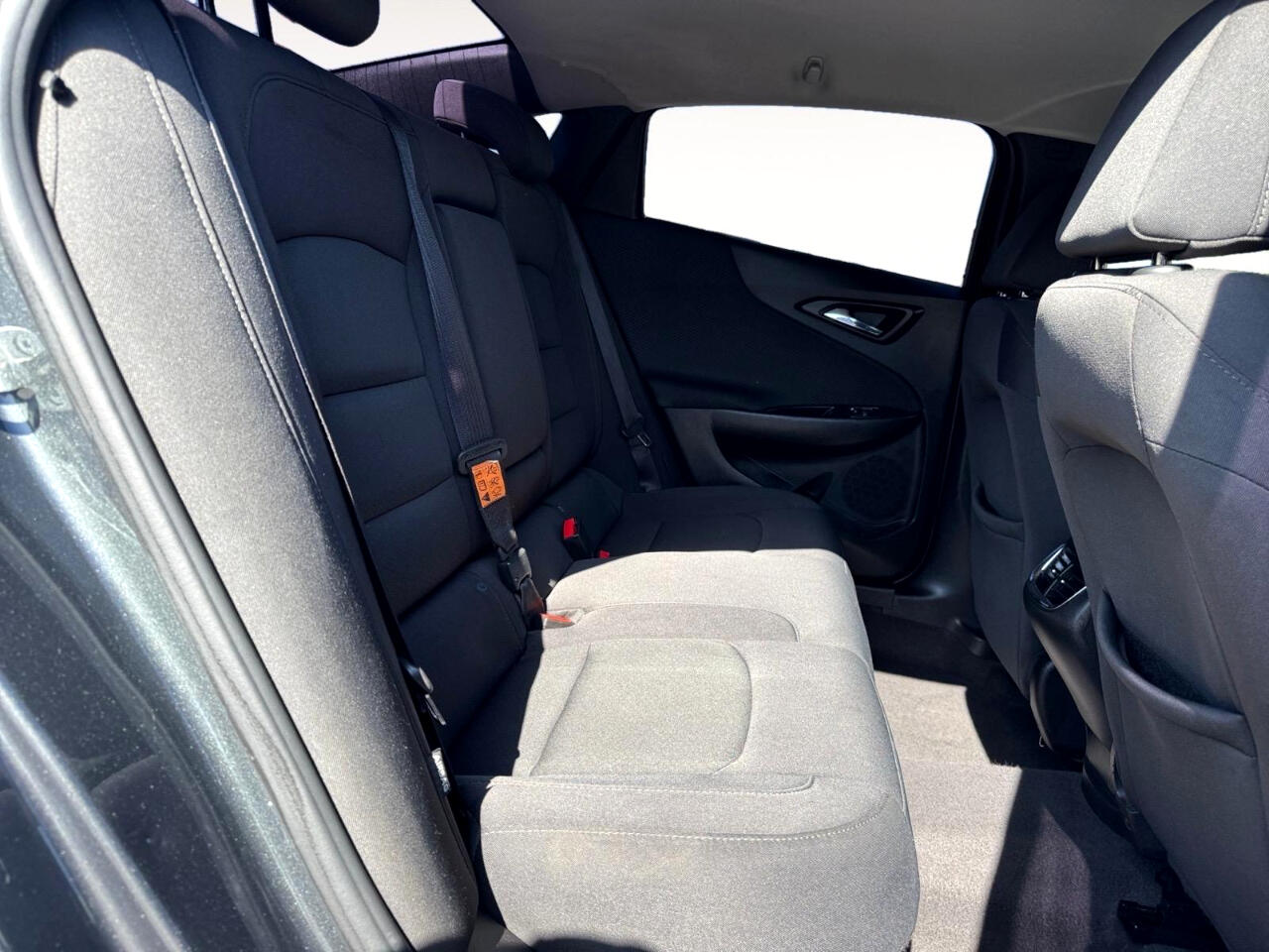 Vehicle image 24 of 27