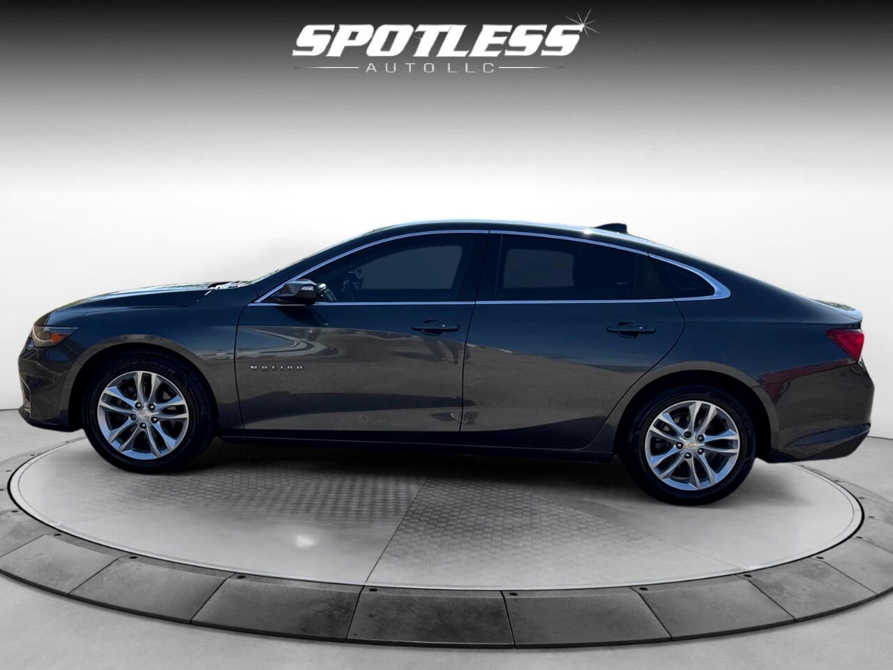 Vehicle image 10 of 27