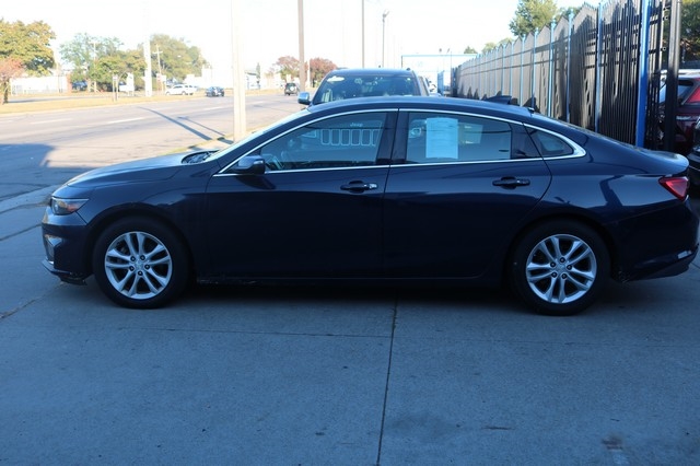2017 Chevrolet Malibu LT Image 6 of 16