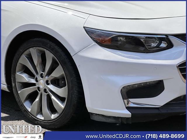 Vehicle image 10 of 30