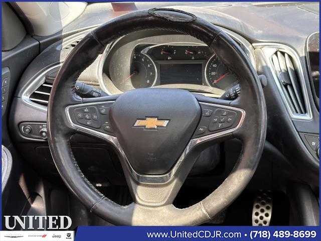 Vehicle image 17 of 30