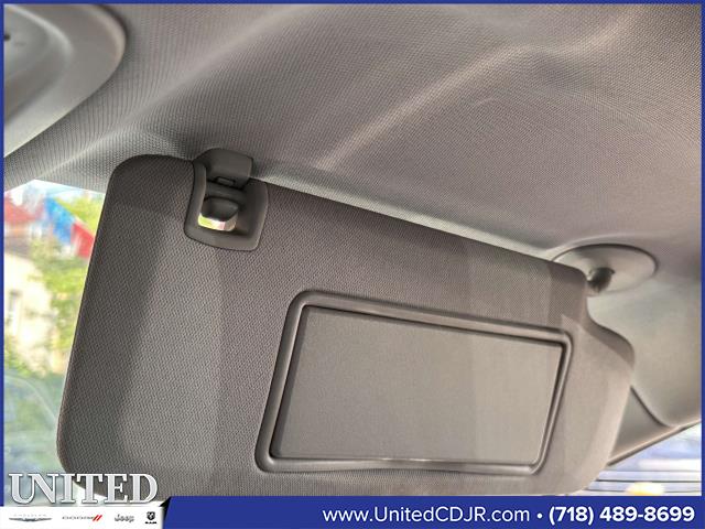 Vehicle image 26 of 30