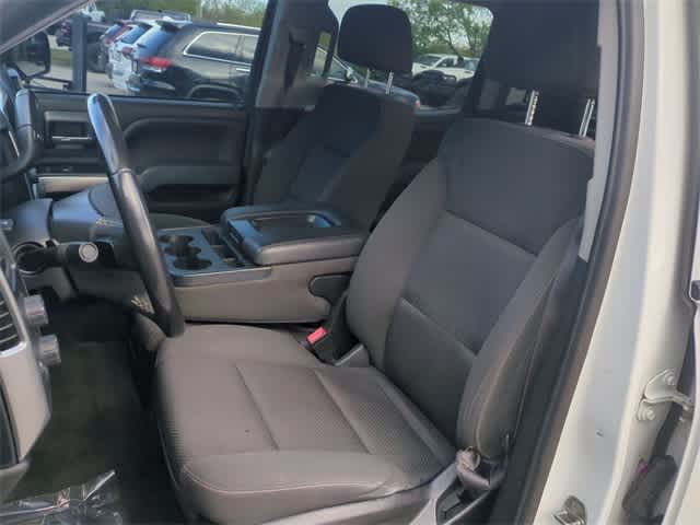 Vehicle image 17 of 35