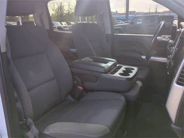 Vehicle image 22 of 35