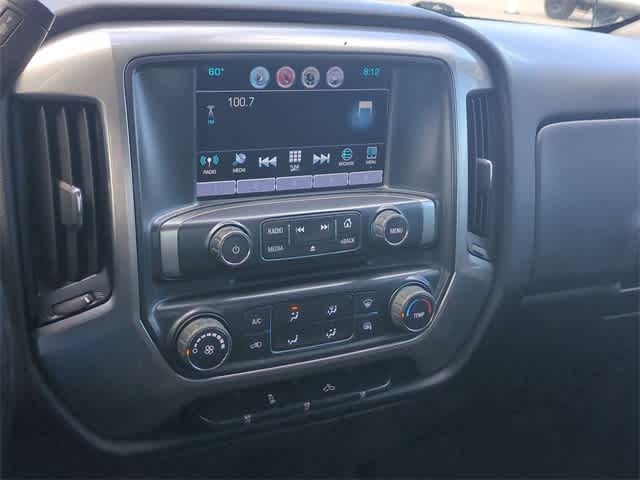 Vehicle image 27 of 35