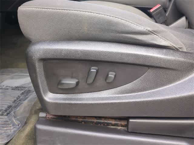 Vehicle image 18 of 35