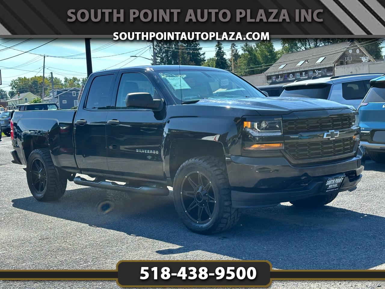 2017 Chevrolet Silverado 1500 Custom Image 2 of 26