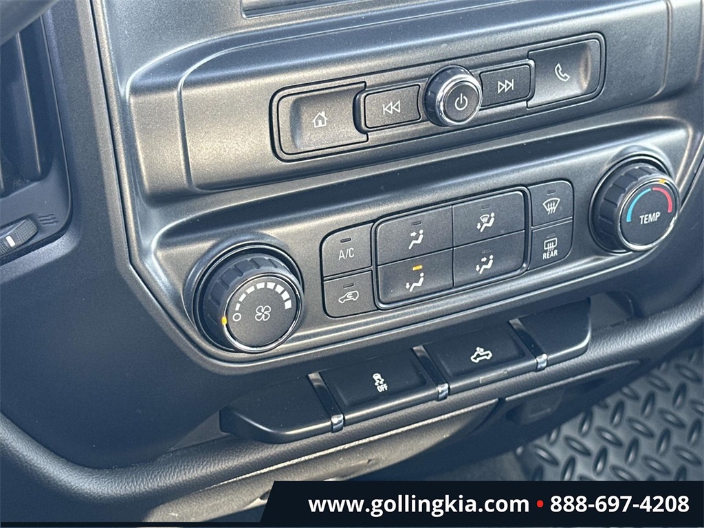 2017 Chevrolet Silverado 1500 Custom Image 25 of 30