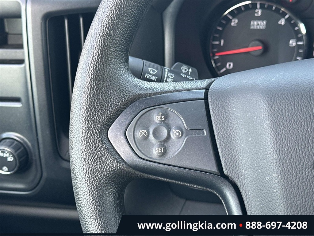 2017 Chevrolet Silverado 1500 Custom Image 11 of 30