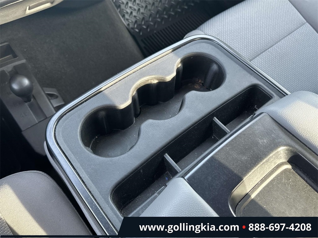 2017 Chevrolet Silverado 1500 Custom Image 16 of 30