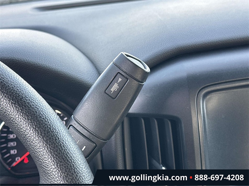 2017 Chevrolet Silverado 1500 Custom Image 22 of 30