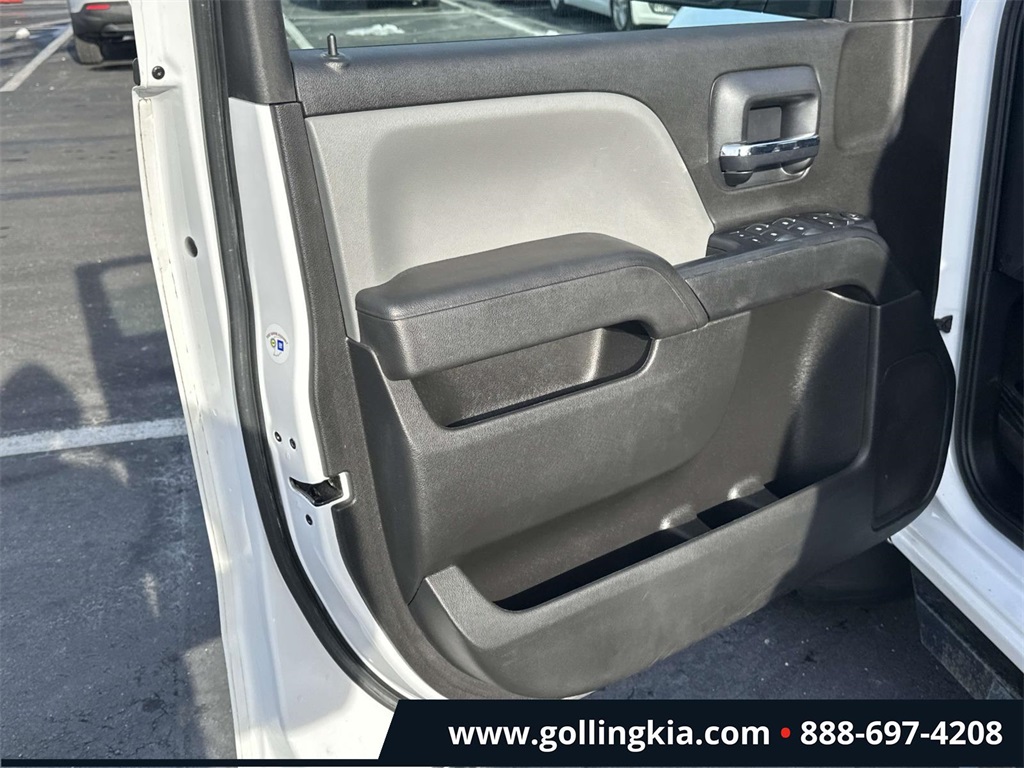 2017 Chevrolet Silverado 1500 Custom Image 17 of 30