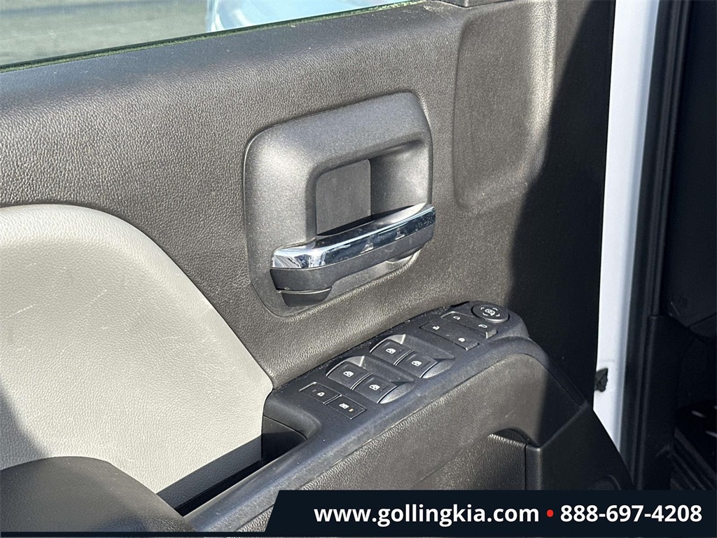 2017 Chevrolet Silverado 1500 Custom Image 24 of 30