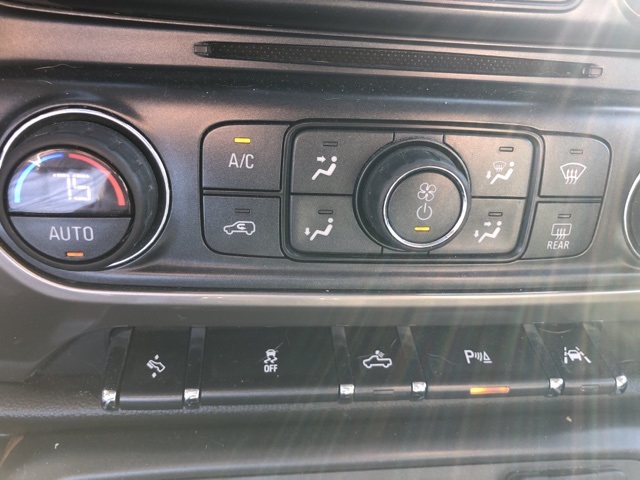 2017 Chevrolet Silverado 1500 High Country Image 11 of 20