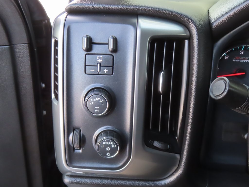 2017 Chevrolet Silverado 1500 LT Image 18 of 29