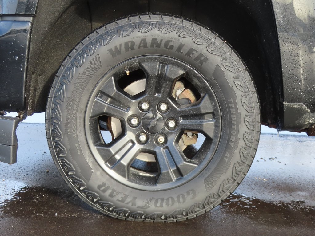 2017 Chevrolet Silverado 1500 LT Image 8 of 29