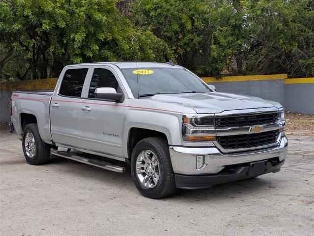 2017 Chevrolet Silverado 1500 LT Image 3 of 30