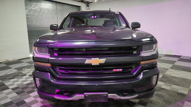 2017 Chevrolet Silverado 1500 LT Image 2 of 25
