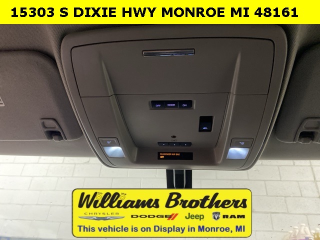 2017 Chevrolet Silverado 1500 LT Image 7 of 28