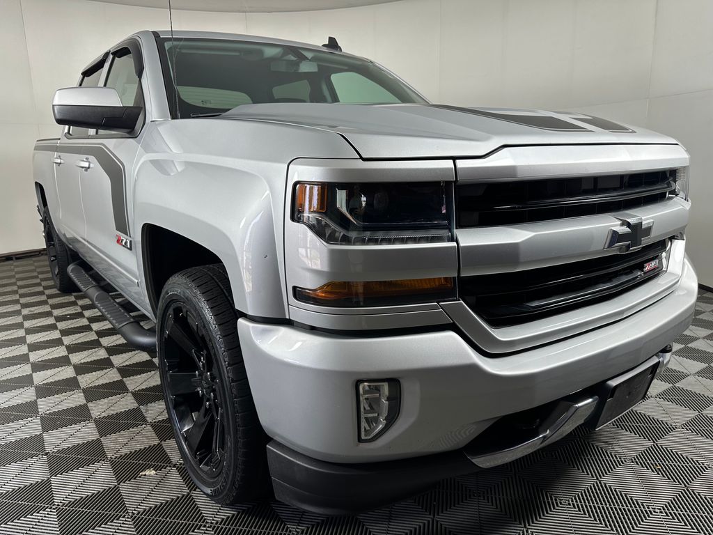 2017 Chevrolet Silverado 1500 LT Image 1 of 29