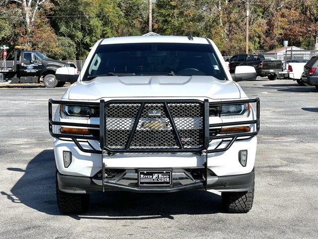 2017 Chevrolet Silverado 1500 LT Image 2 of 33